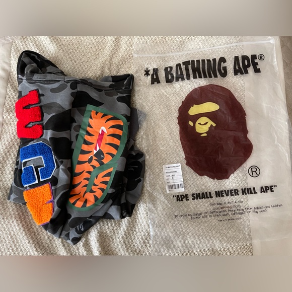 BAPE ABC Camo Shark Full Zip Hoodie - Picture 2 of 8